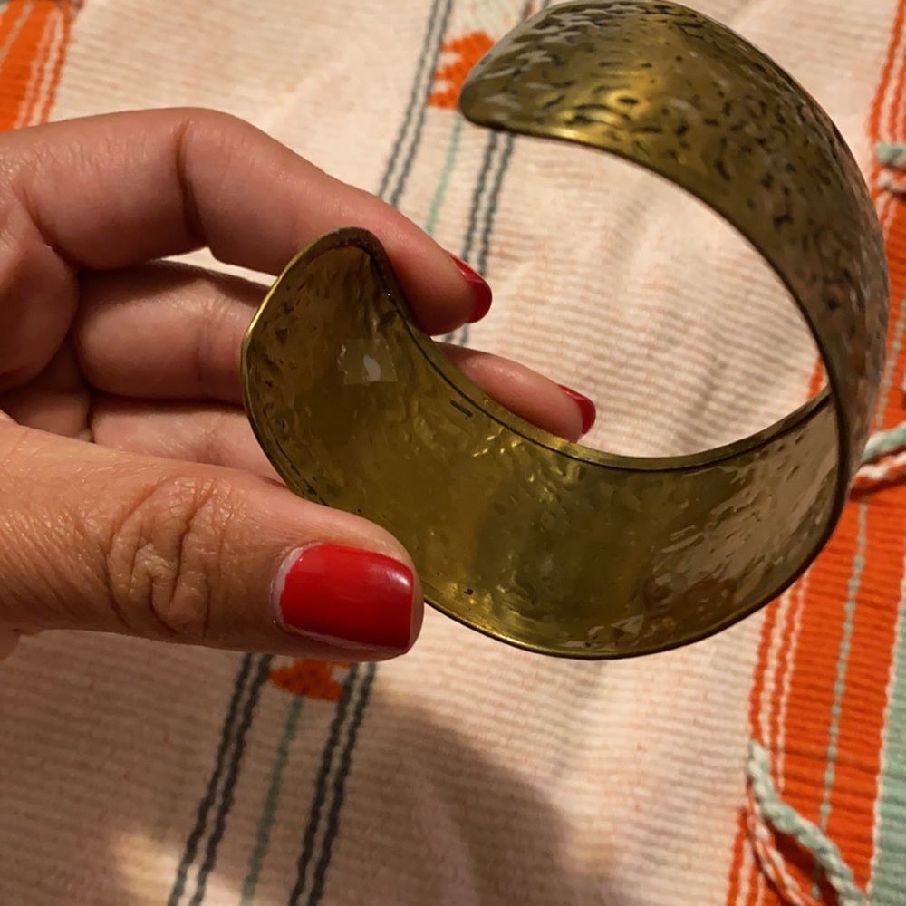 OHIO State Hammered Cuff Bracelet - Picture 9 of 9